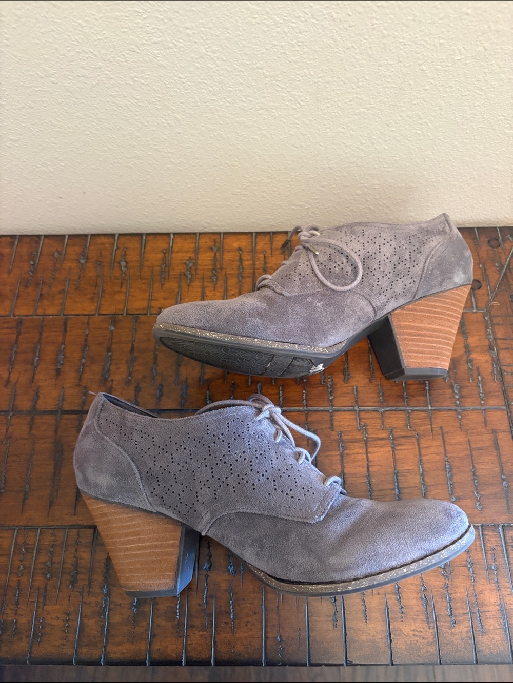 Dr. Scholl's Grey Oxford Heels Size 9.5 - Picture 4 of 7